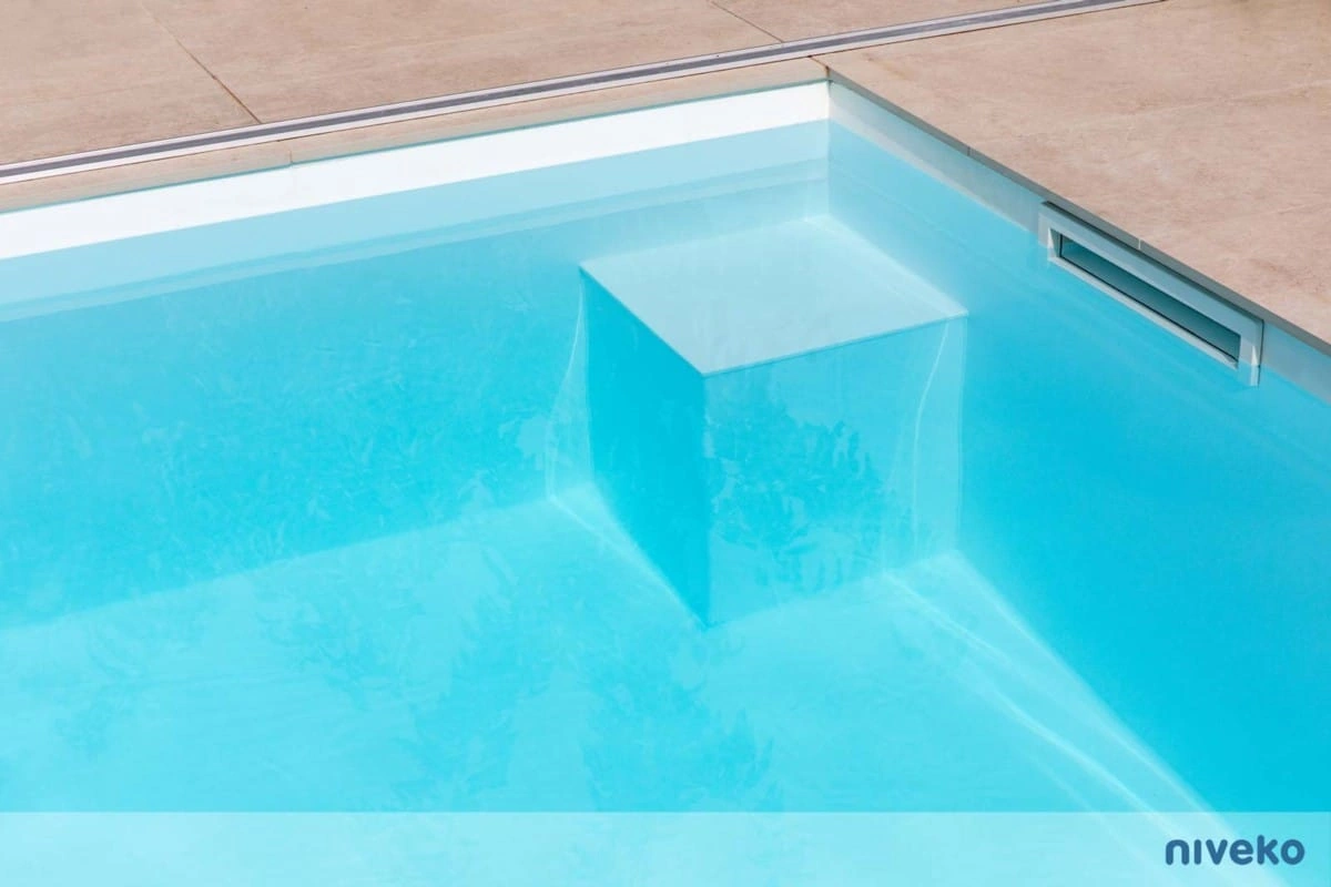 Inspiration niveko skimmer top level