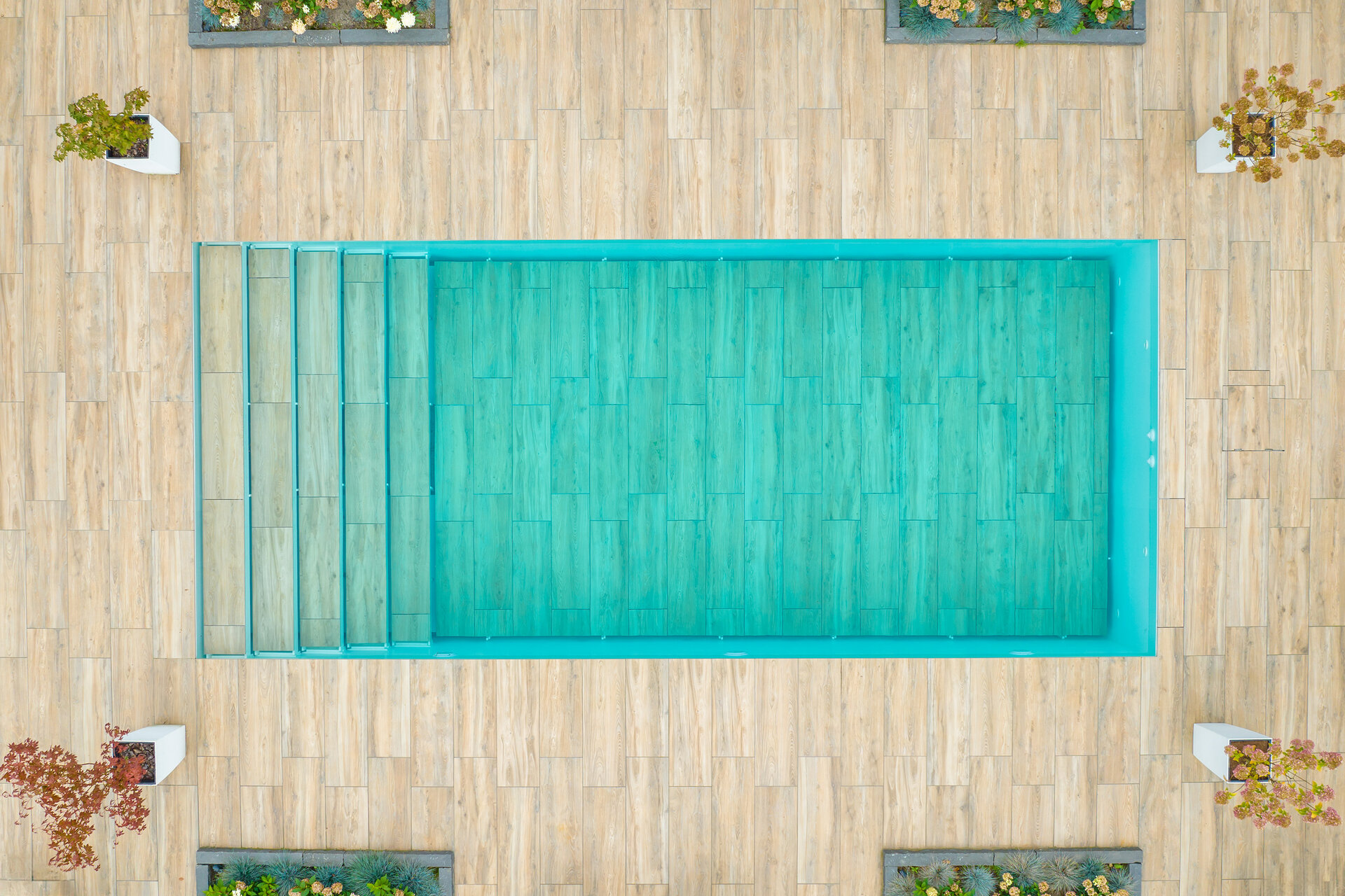 Niveko motion pool options