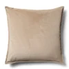 Velour pudebetræk i beige som måler 60x60cm fra Rivièra Maison